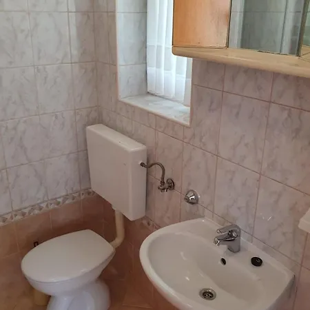 아파트 Mit Blick Auf Wasser By Interhome