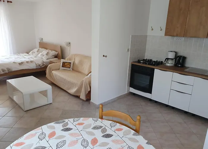 Mit Blick Auf Wasser By Interhome