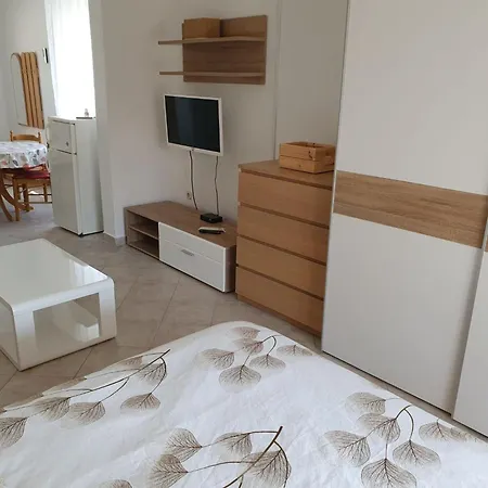 Mit Blick Auf Wasser By Interhome Apartamento Banjole