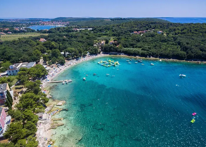 Mit Blick Auf Wasser By Interhome